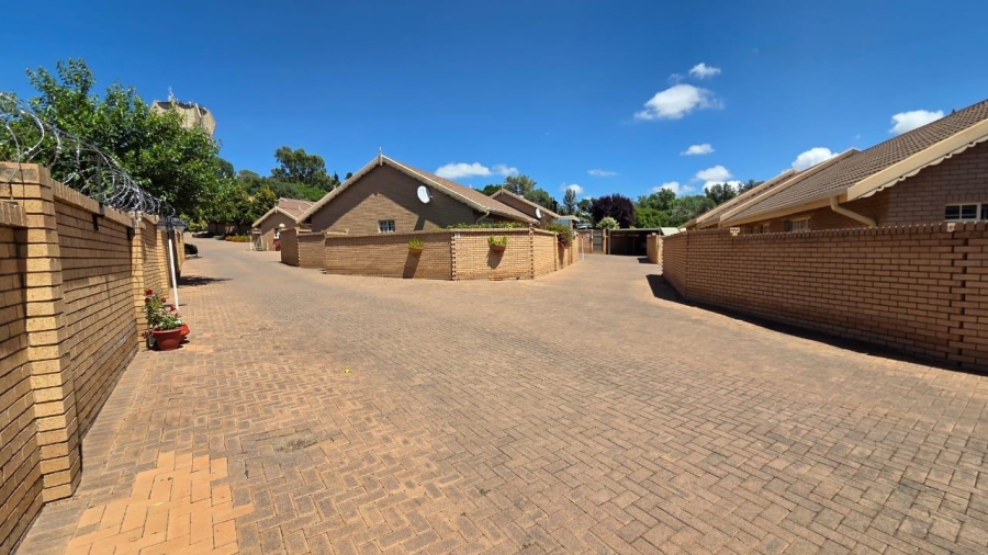 To Let 2 Bedroom Property for Rent in Dan Pienaar Free State